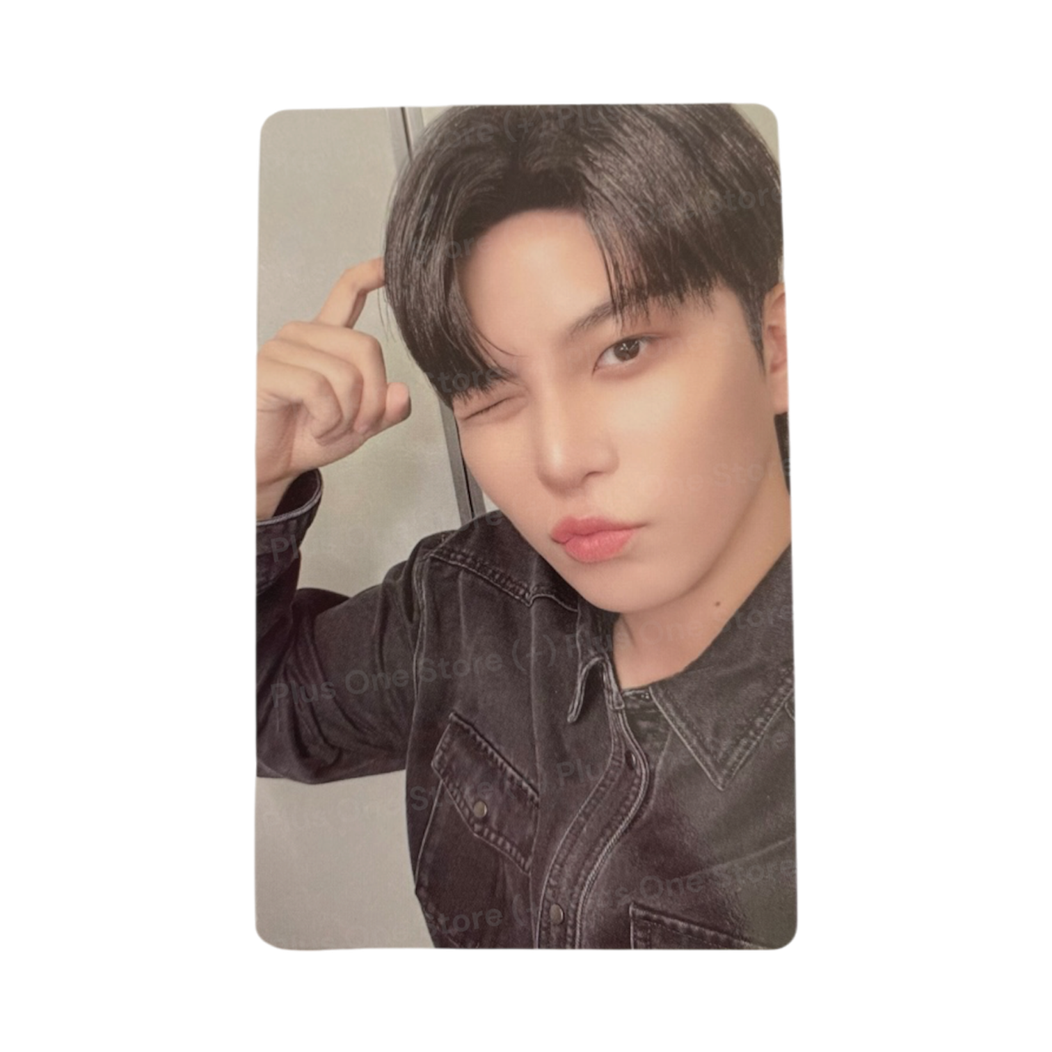 ATEEZ - JONGHO OFFICIAL POP-UP '8ROOM' PHOTOCARD (Room Spray Version) (7th Anniversary)